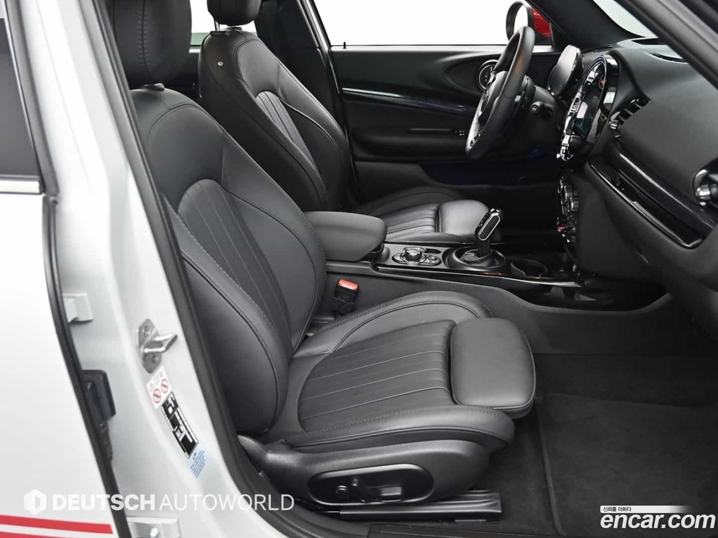 Clubman Mini 2022.11-INNER-010