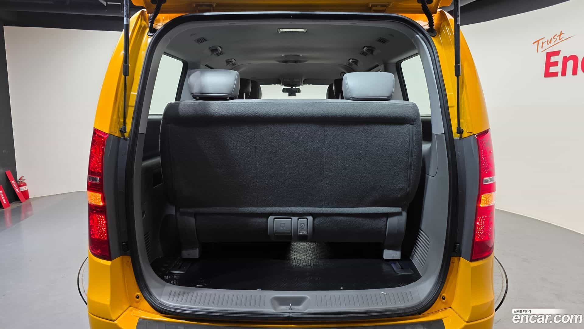 Starex Hyundai 2019.8-OPTION-024