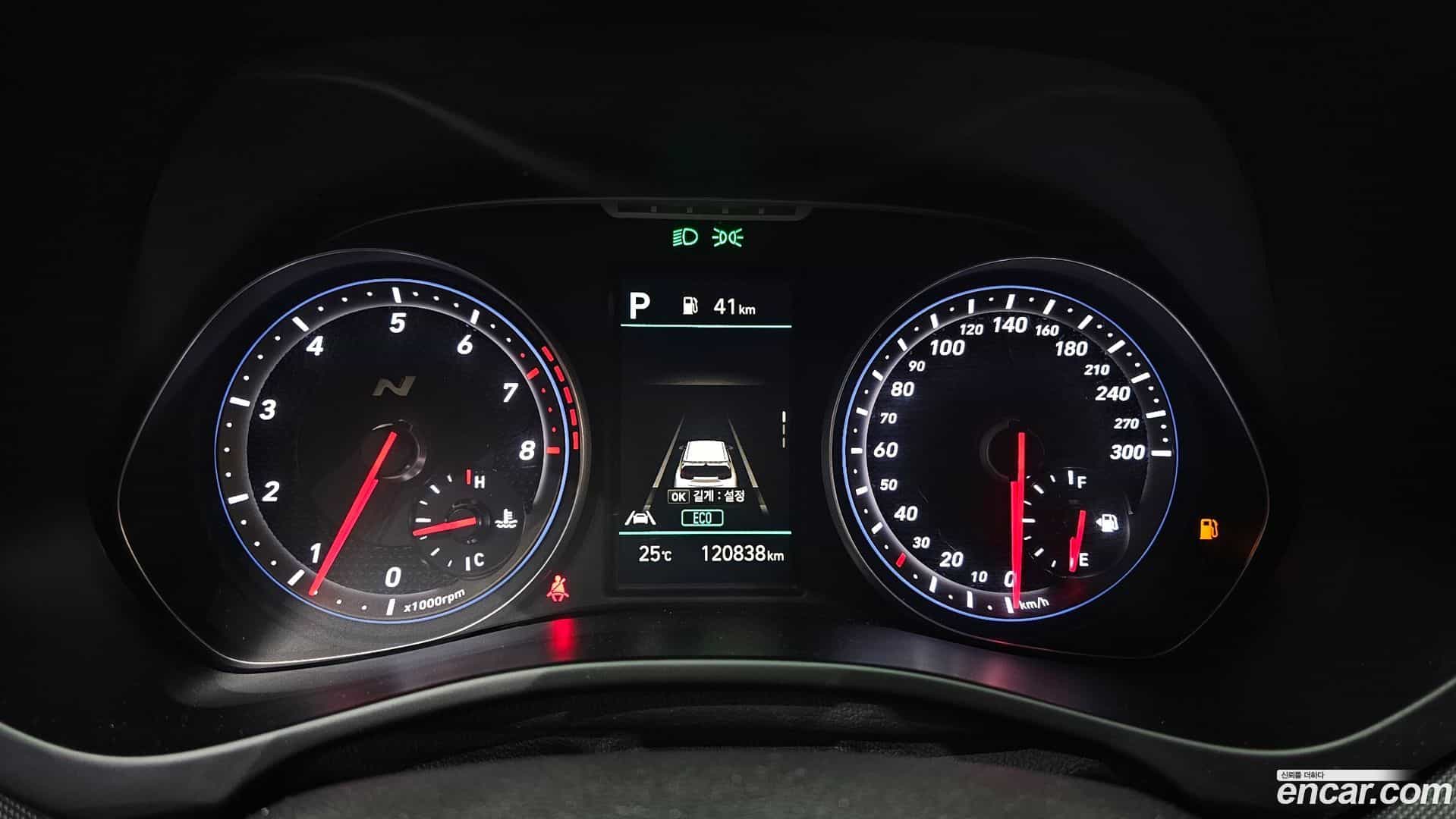 Veloster Hyundai 2020.6-INNER-008