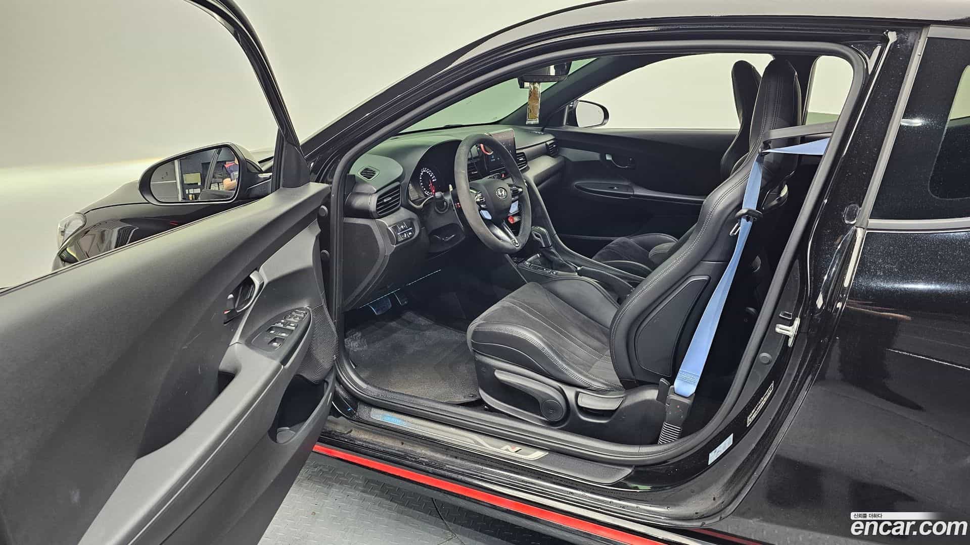 Veloster Hyundai 2020.6-INNER-010