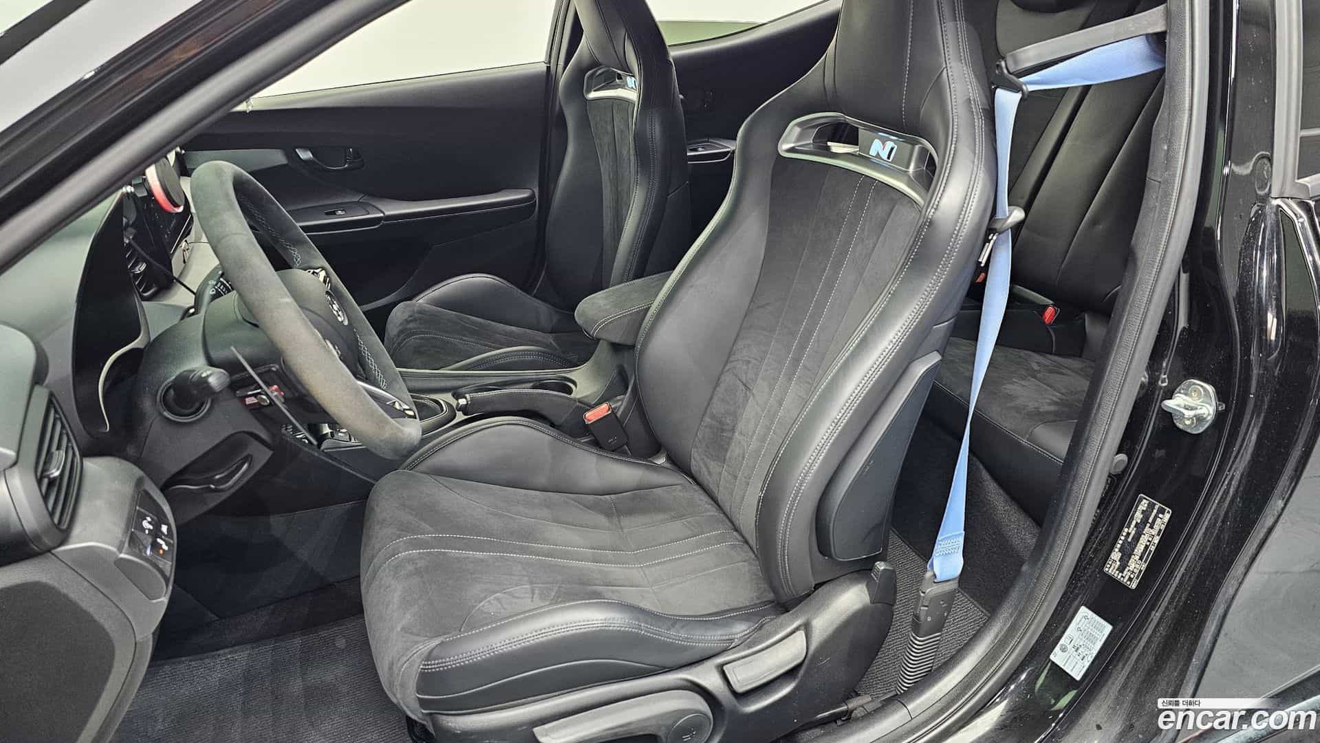 Veloster Hyundai 2020.6-OPTION-044