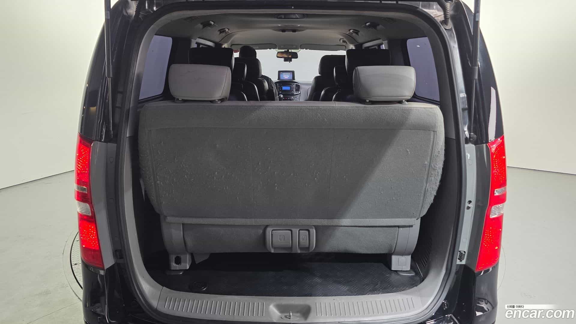 Starex Hyundai 2019.2-OPTION-042