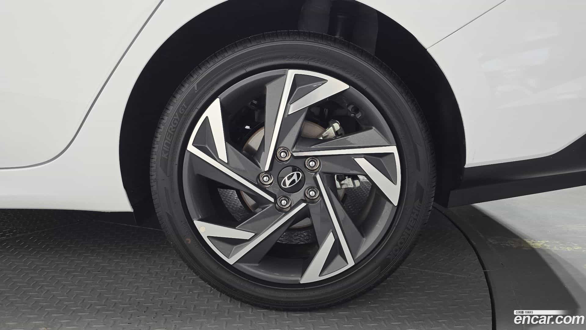 AVANTE Hyundai 2025.5-OUTER-031