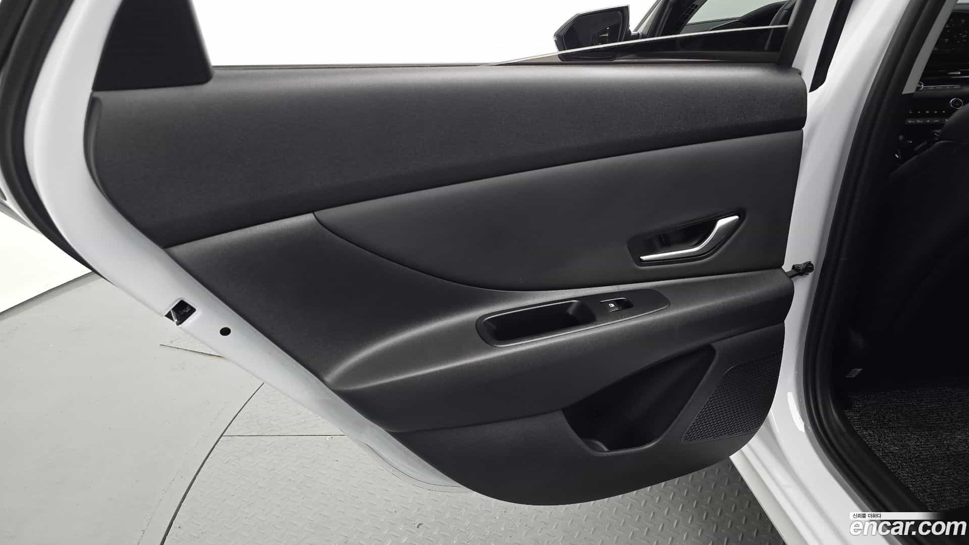 AVANTE Hyundai 2025.5-INNER-035