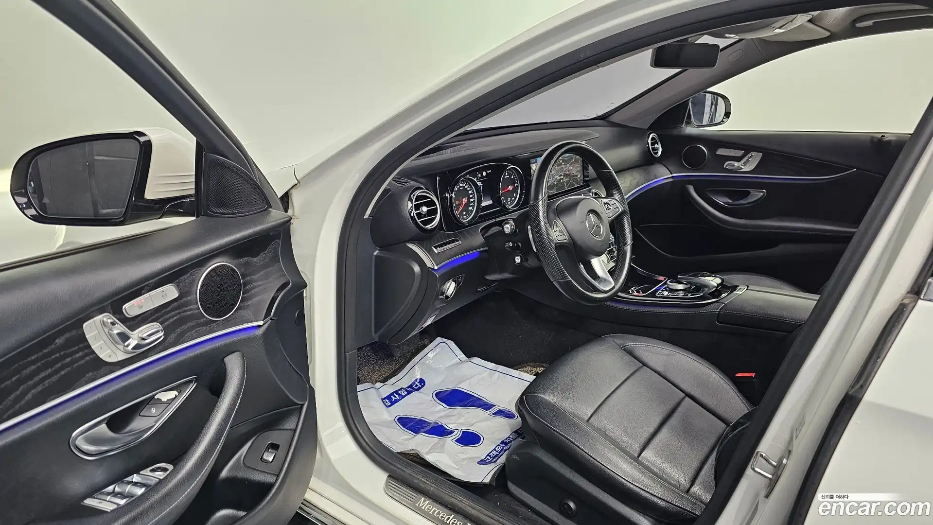 E-Class Mercedes-Benz 2017.2-INNER-010