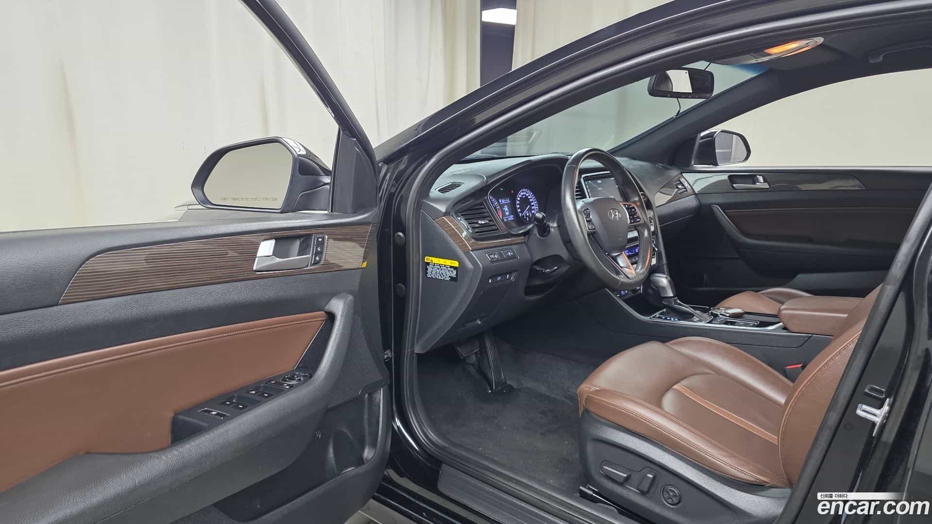 Sonata Hyundai 2018.11-INNER-010