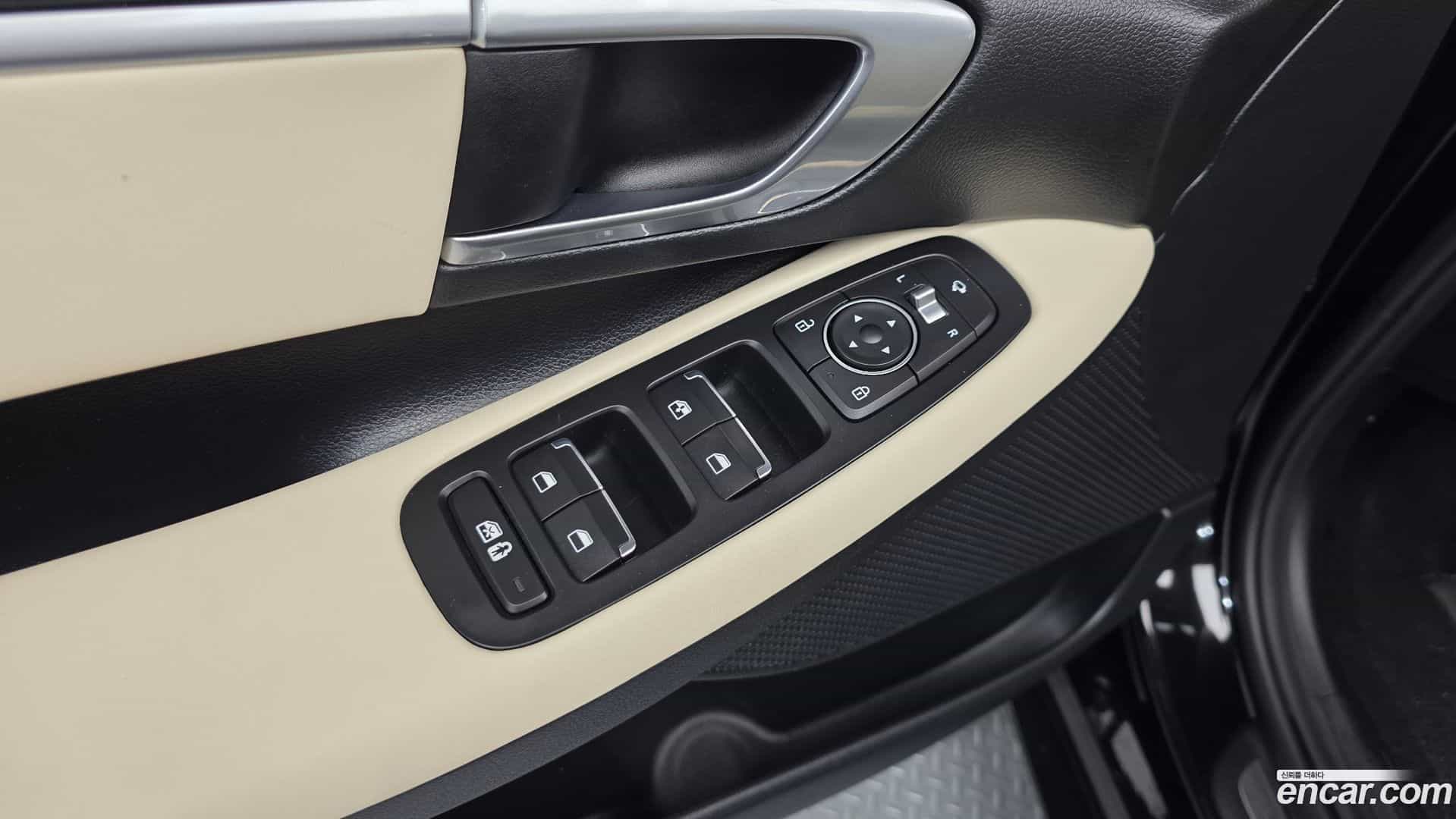 Sonata Hyundai 2019.8-OPTION-024