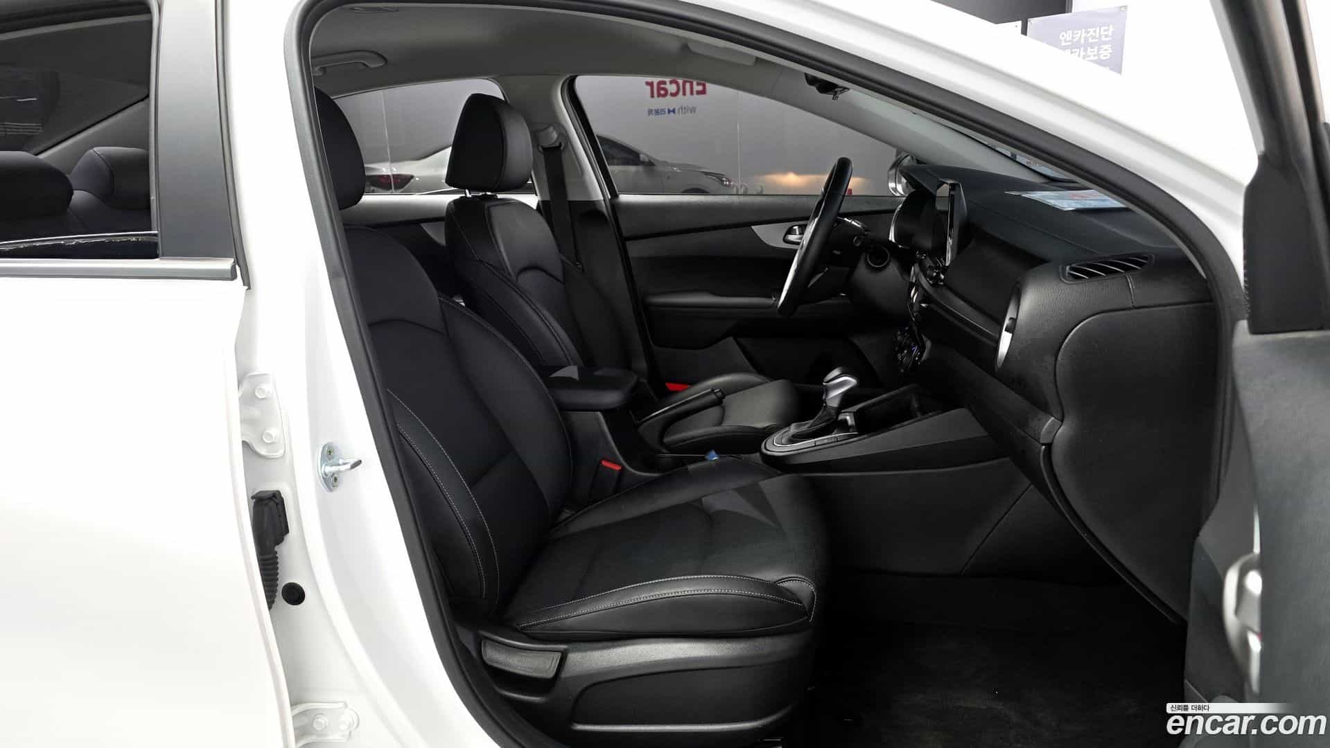 K3 Kia 2021.2-INNER-036
