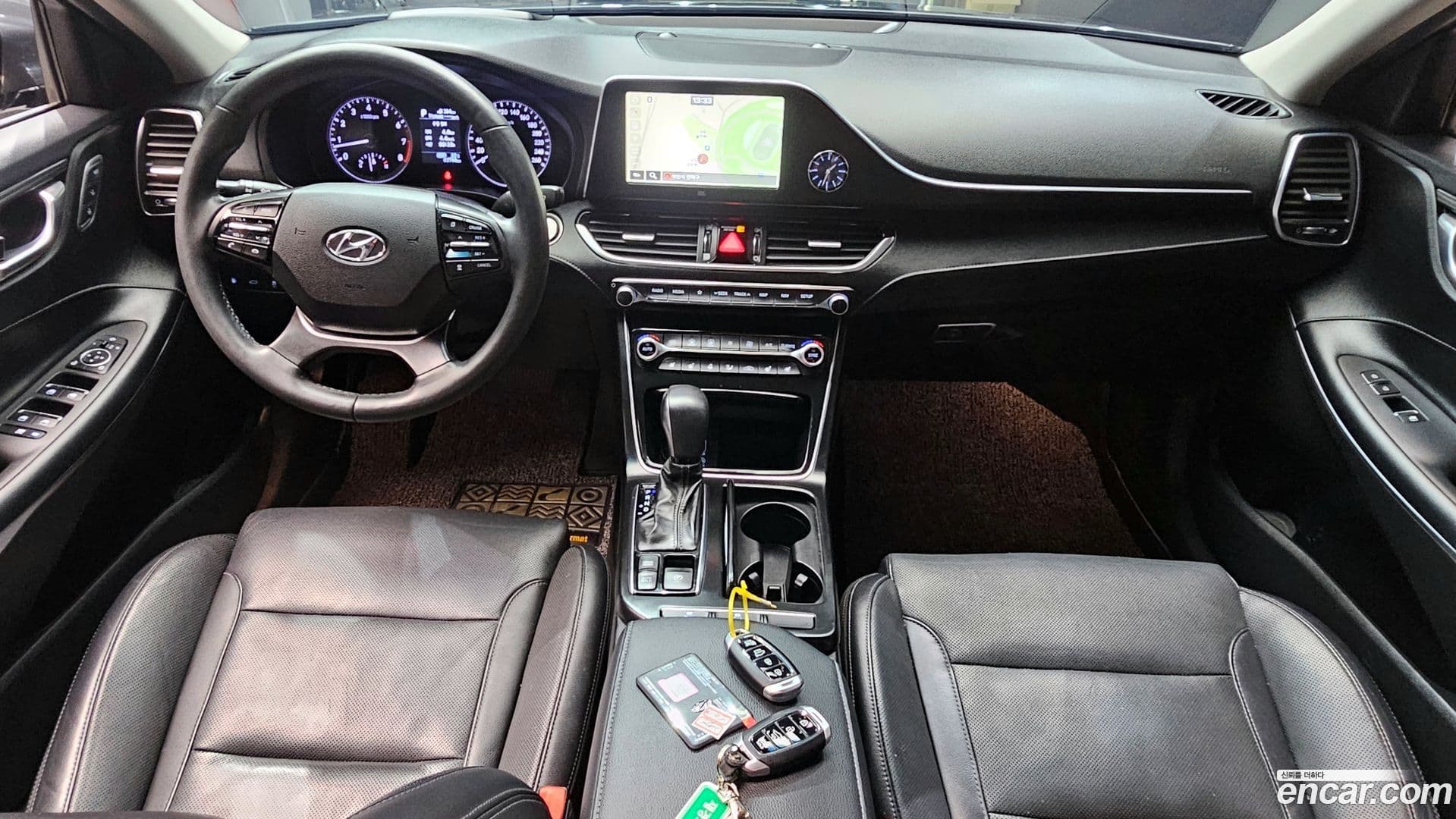 Main__Slider__Photo:Grandeur Hyundai 2018.1-6