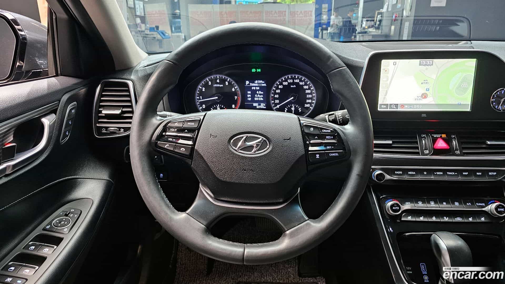 Grandeur Hyundai 2018.1-OPTION-017