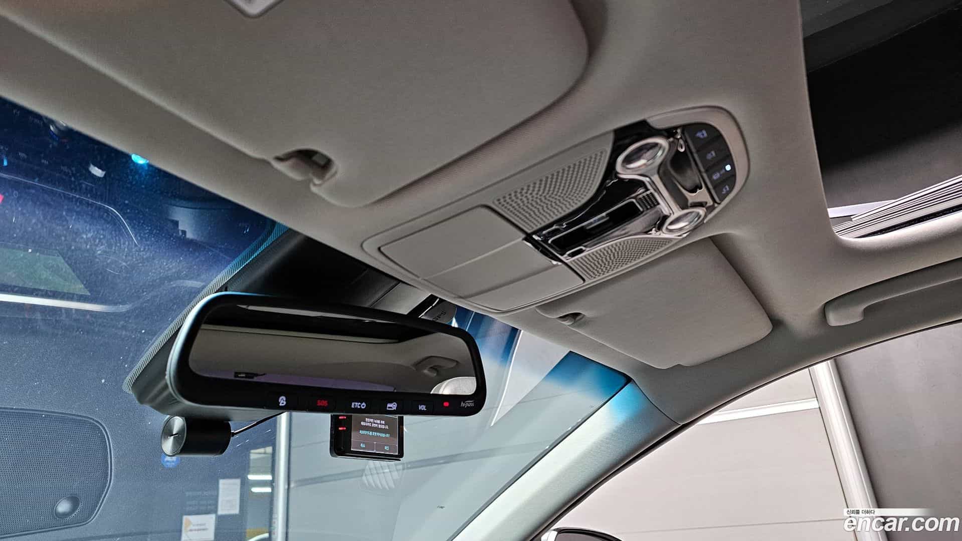 Grandeur Hyundai 2018.1-OPTION-020