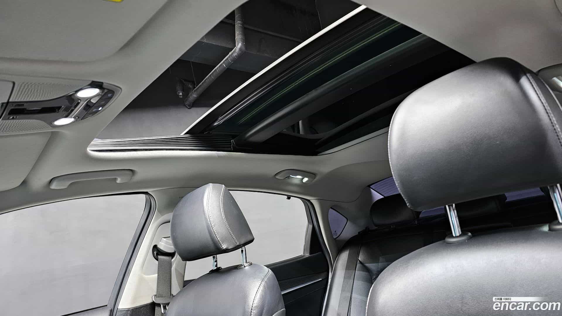 Grandeur Hyundai 2018.1-OPTION-022