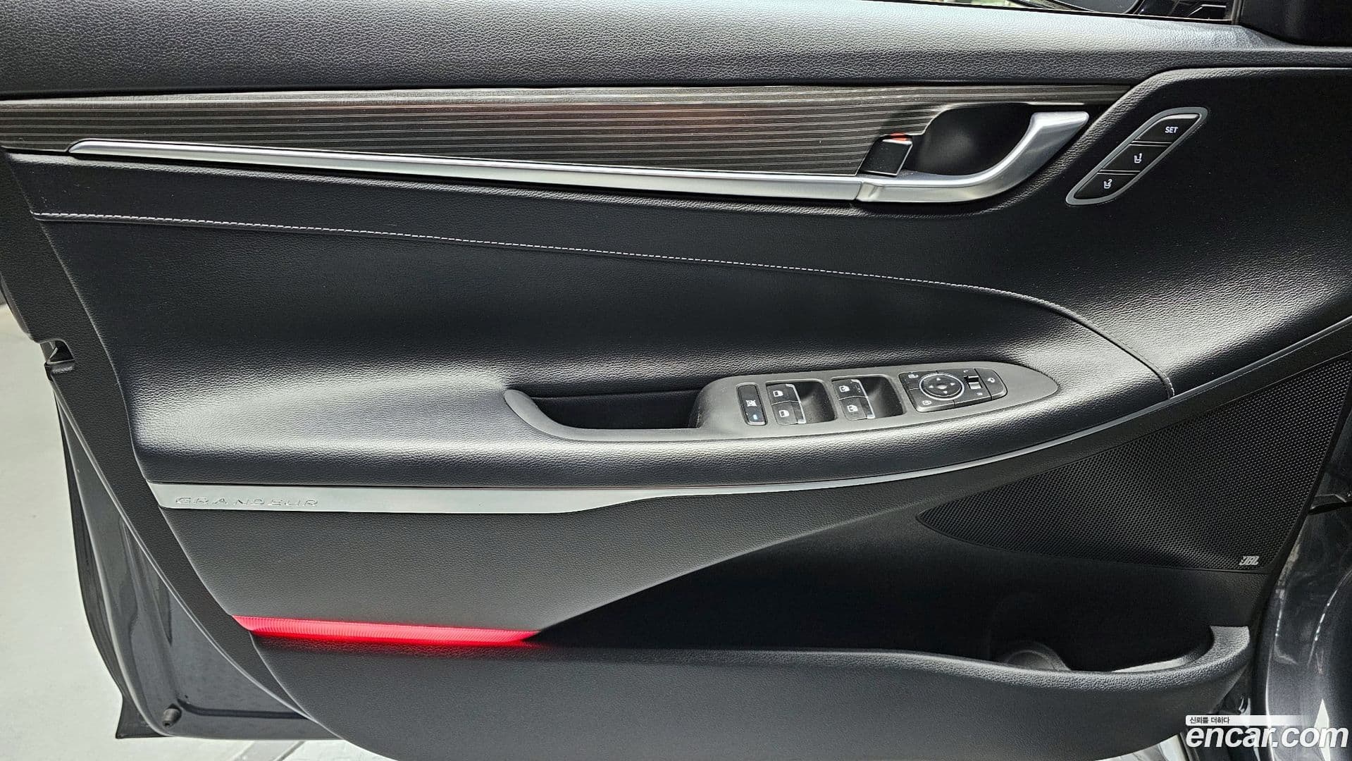 Main__Slider__Photo:Grandeur Hyundai 2018.1-23