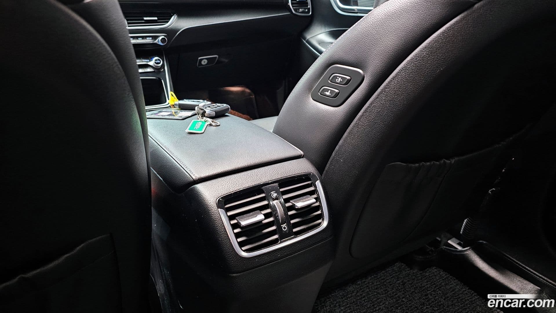 Main__Slider__Photo:Grandeur Hyundai 2018.1-27