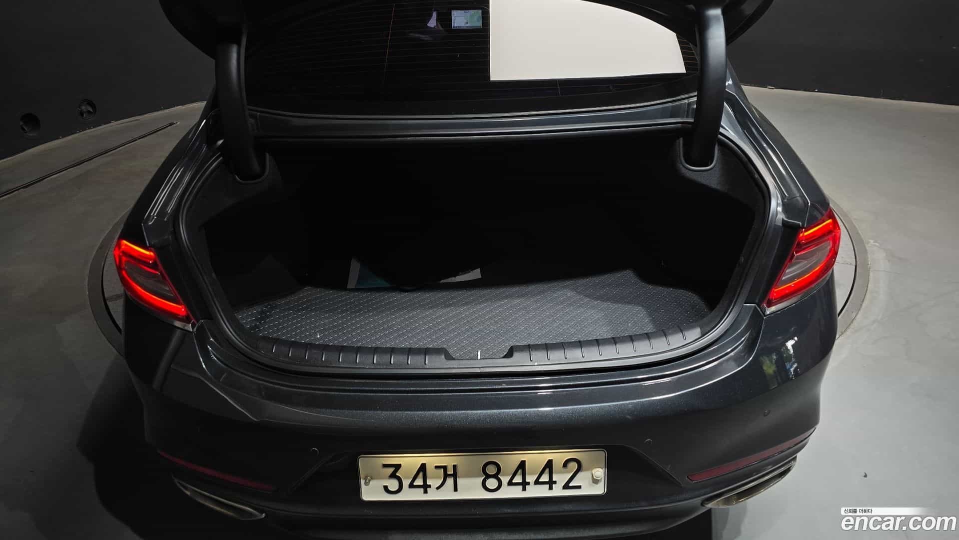 Grandeur Hyundai 2018.1-OPTION-043