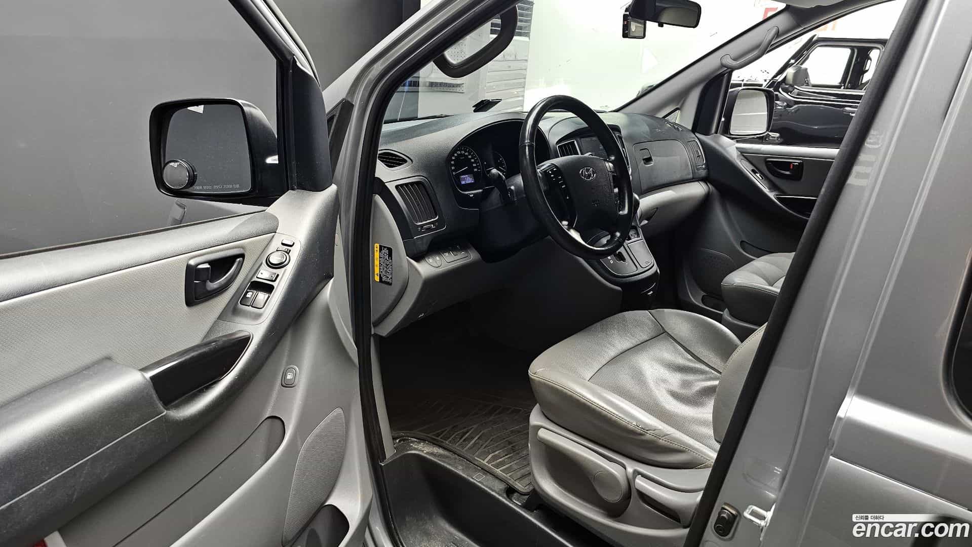 Starex Hyundai 2020.8-INNER-010