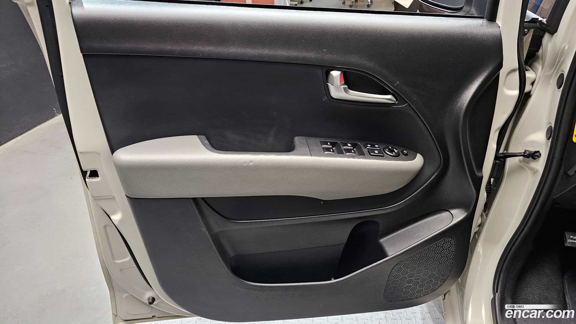 RAY Kia 2024.0-INNER-034