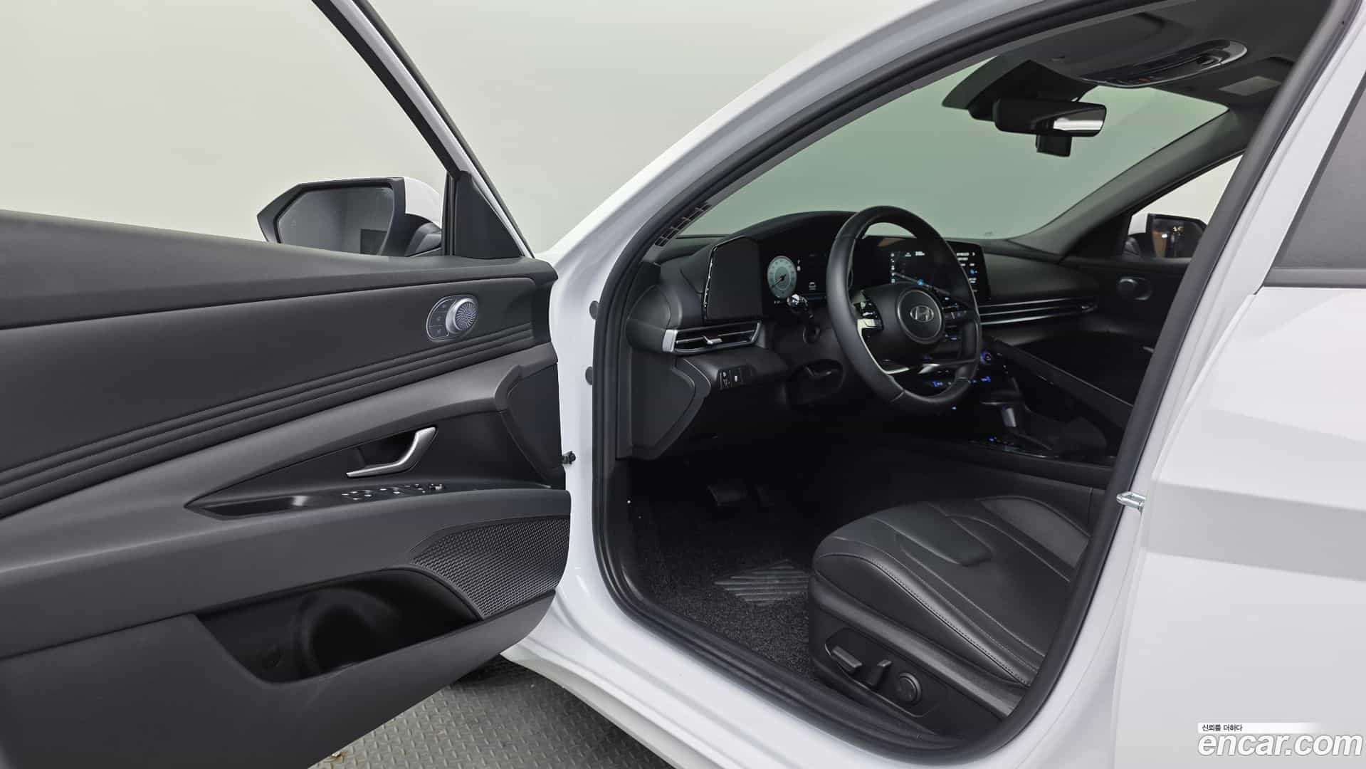 AVANTE Hyundai 2025.9-INNER-010