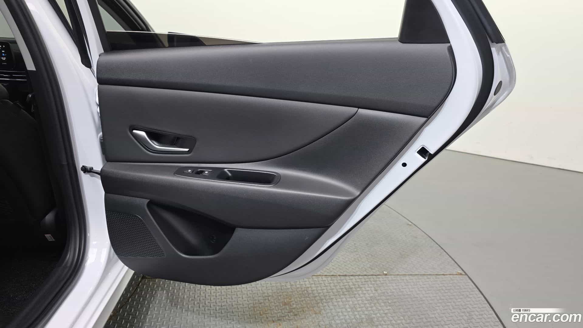AVANTE Hyundai 2025.9-INNER-035