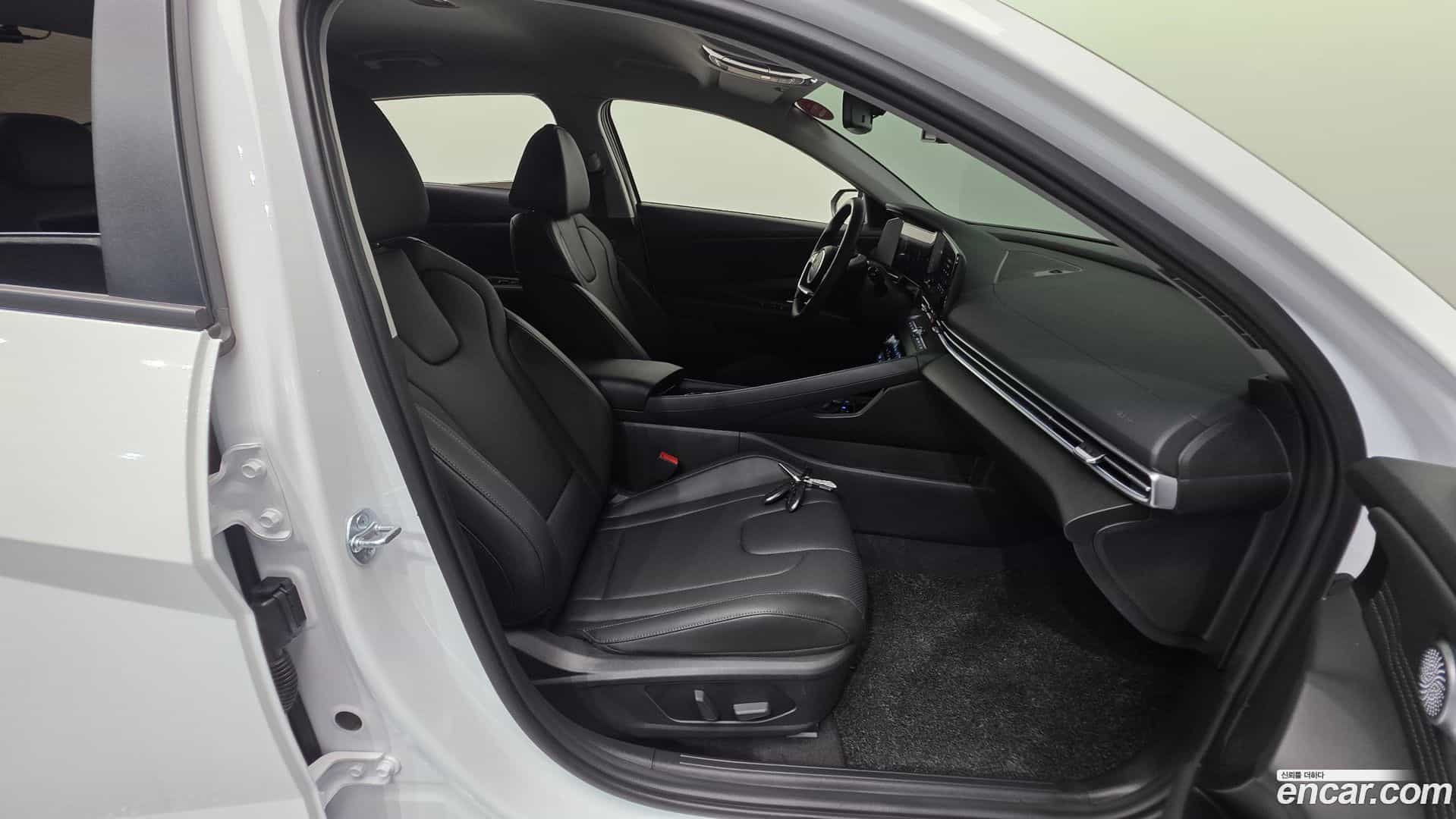 AVANTE Hyundai 2025.9-INNER-036