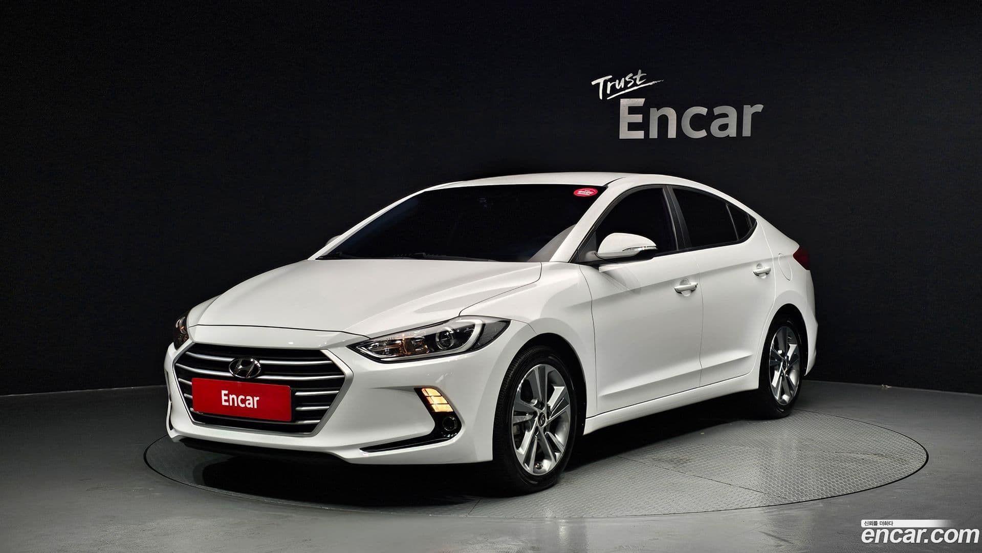 Main__Slider__Photo:AVANTE Hyundai 2018.5-0
