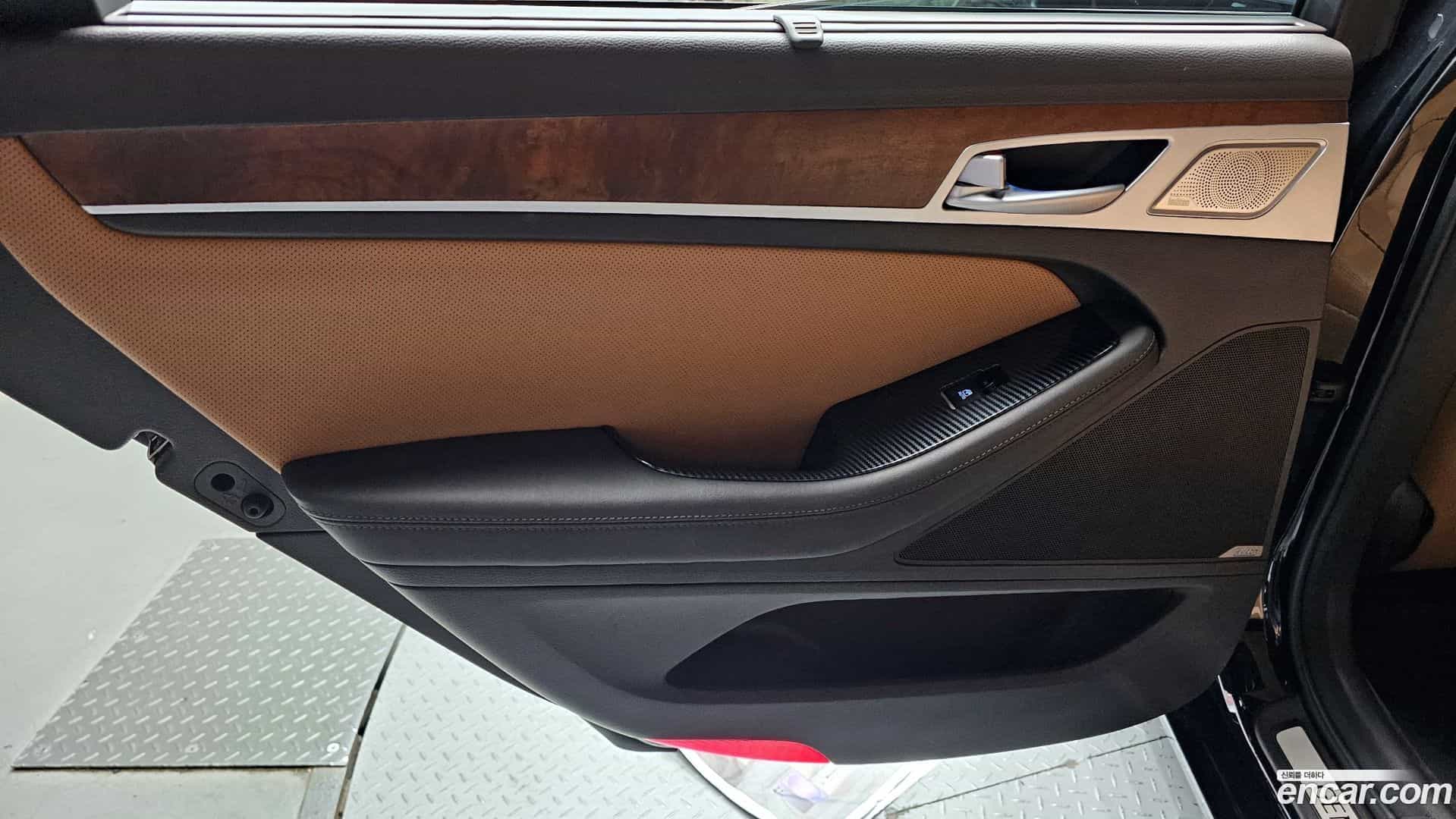 G80 Genesis 2016.11-INNER-035