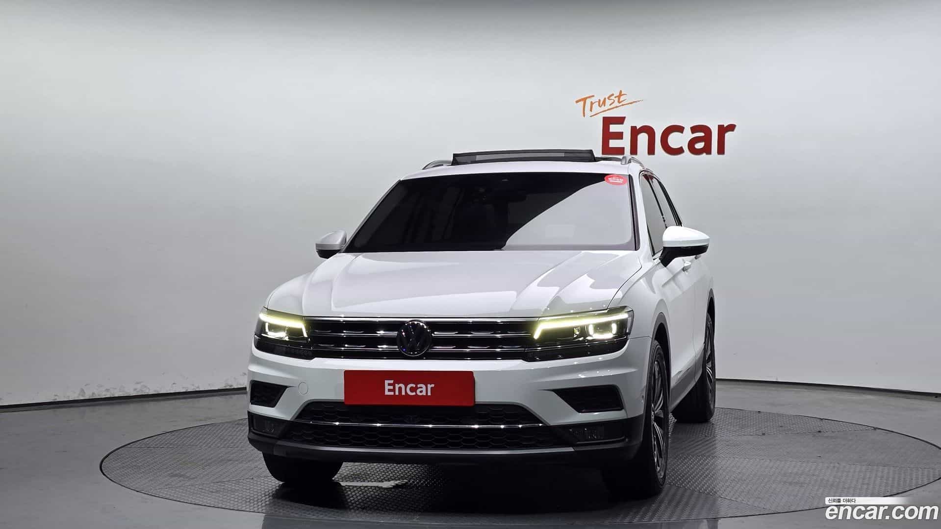 Tiguan Volkswagen 2020.3-OUTER-003