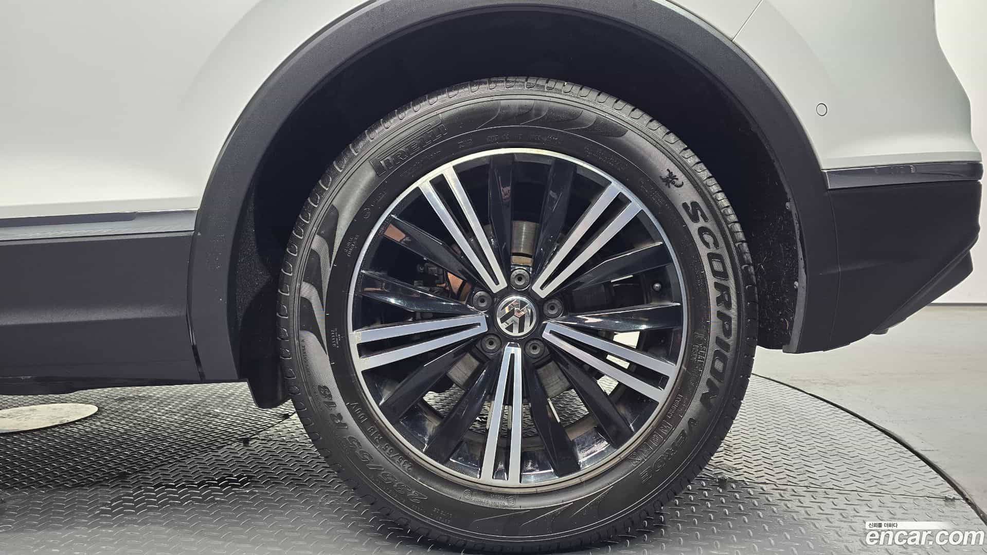 Tiguan Volkswagen 2020.3-OUTER-031