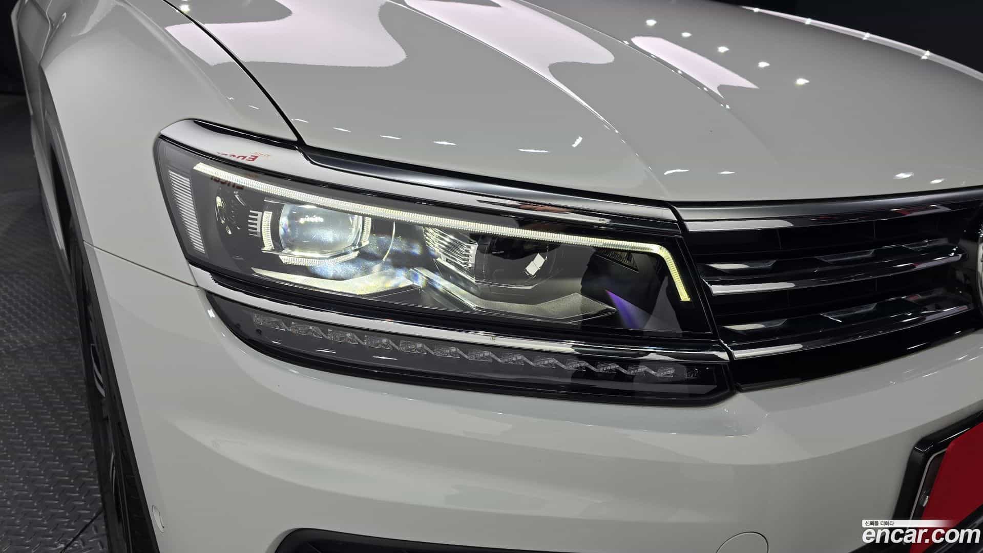 Tiguan Volkswagen 2020.3-OUTER-032