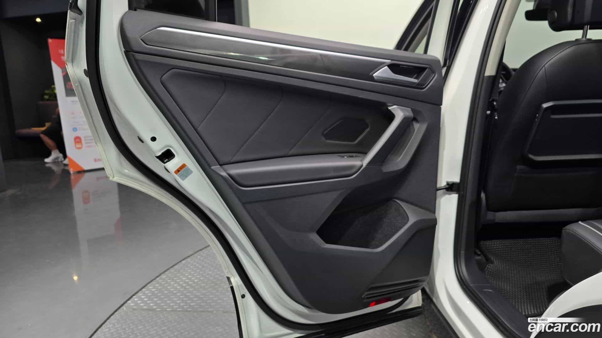Tiguan Volkswagen 2020.3-INNER-035