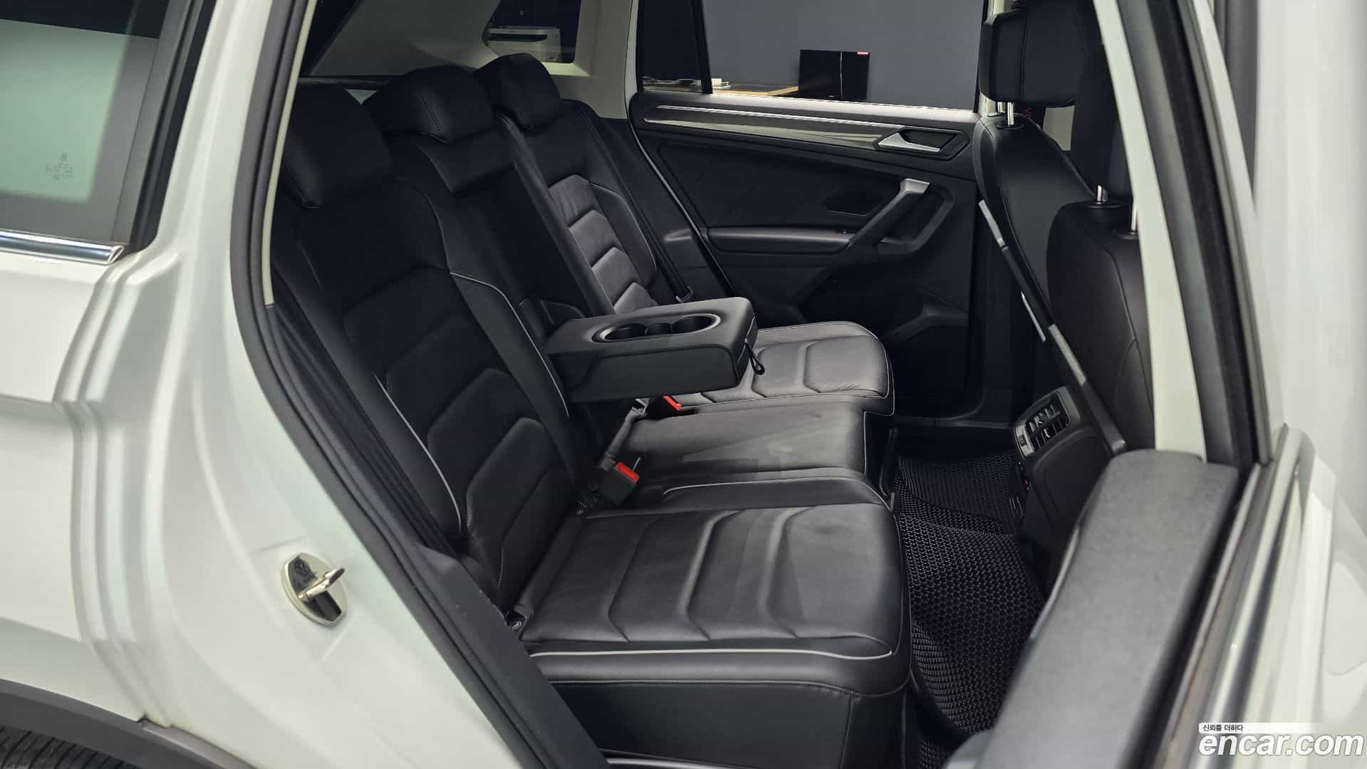 Tiguan Volkswagen 2020.3-INNER-036