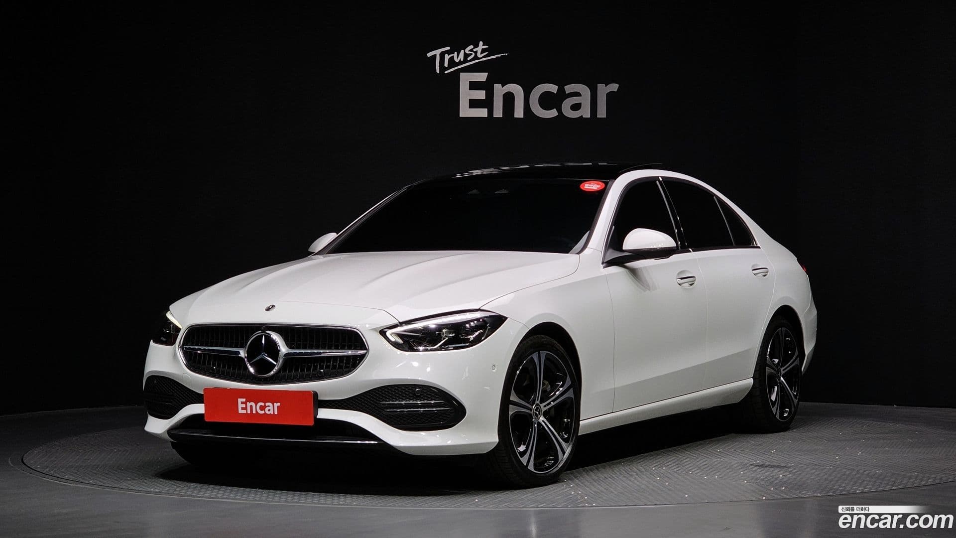 Main__Slider__Photo:C-Class Mercedes-Benz 2023.9-0
