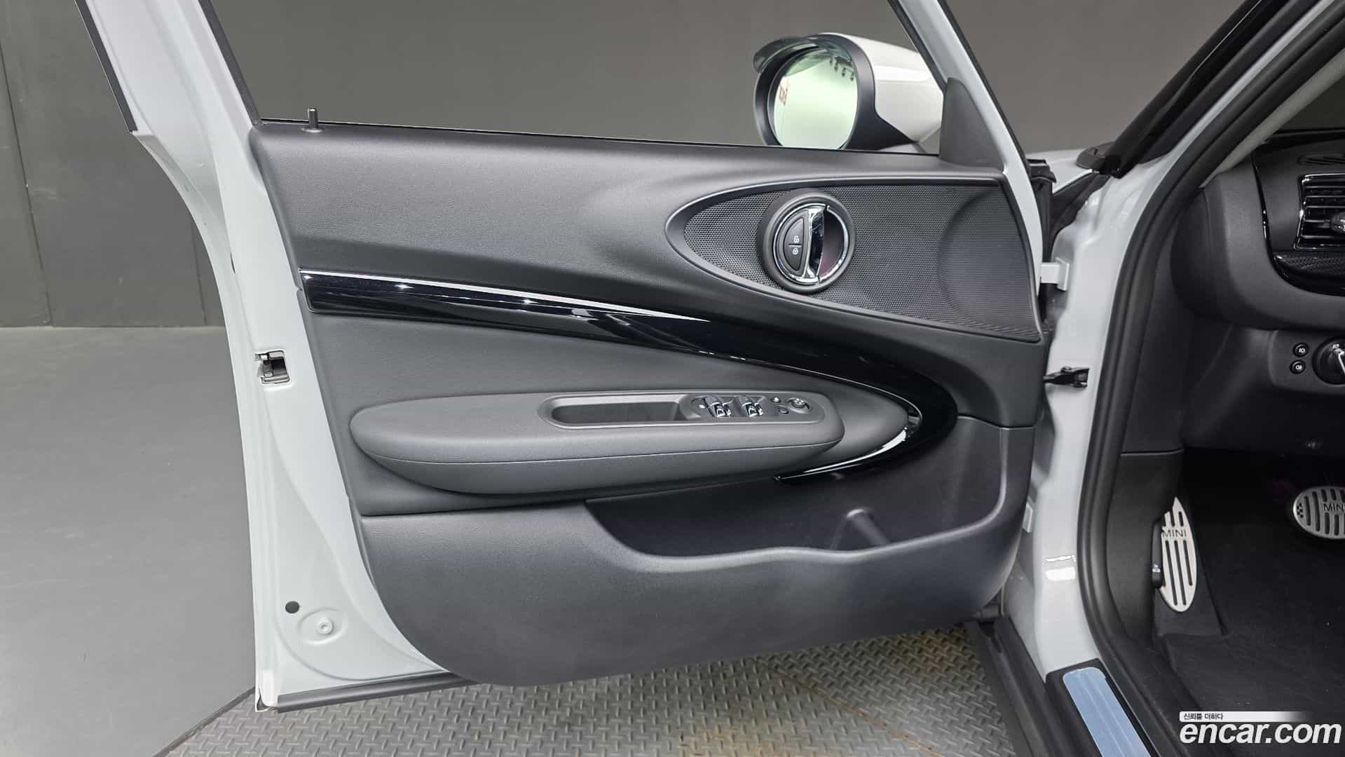 Clubman Mini 2022.6-INNER-034