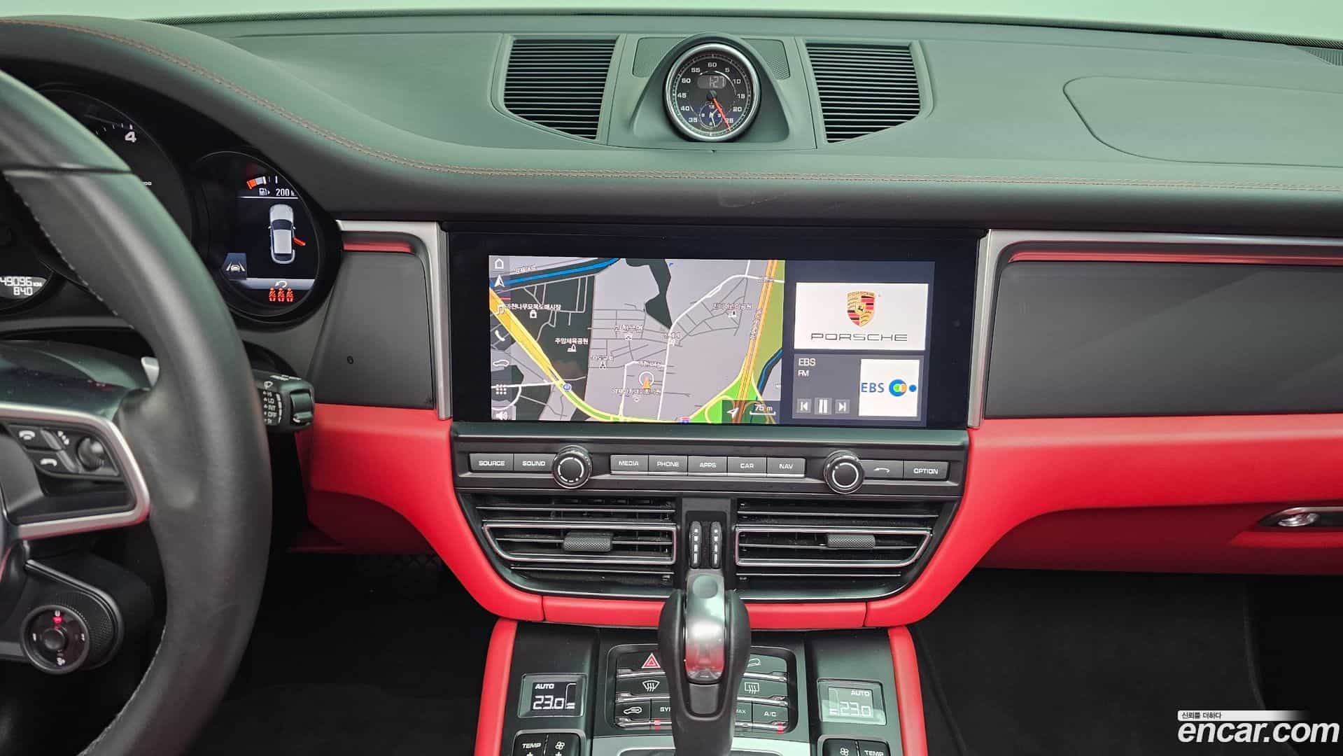 Macan Porsche 2021.8-OPTION-020