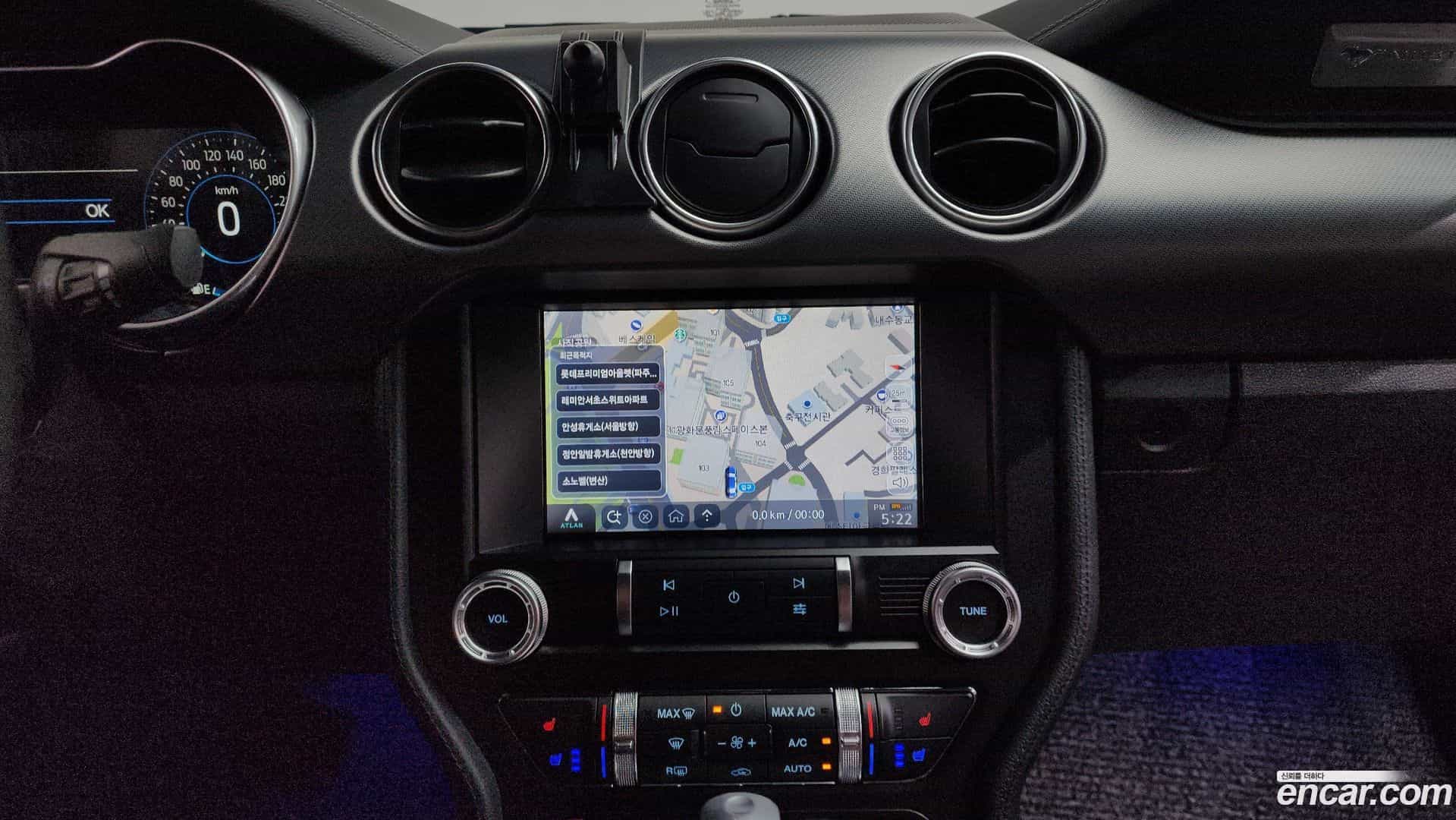 Mustang Ford 2021.11-OPTION-016