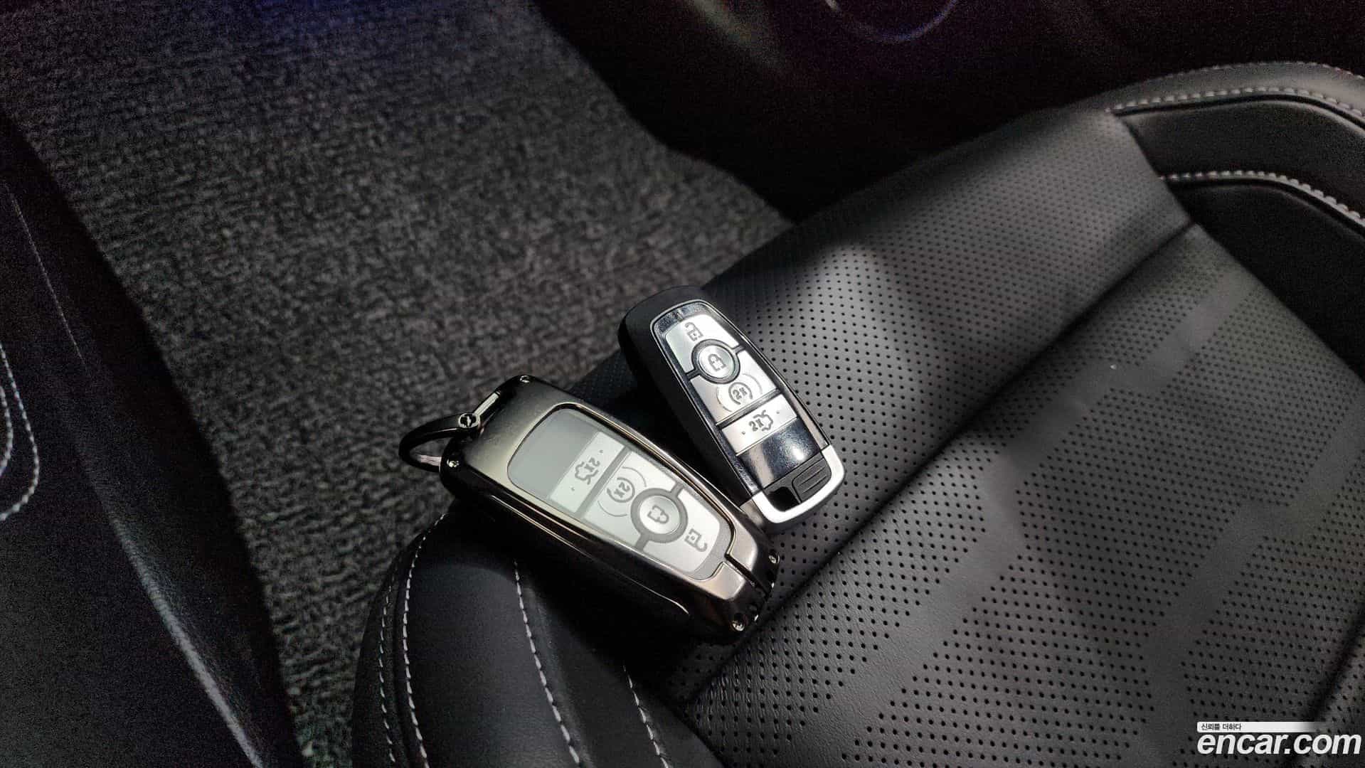 Mustang Ford 2021.11-OPTION-019