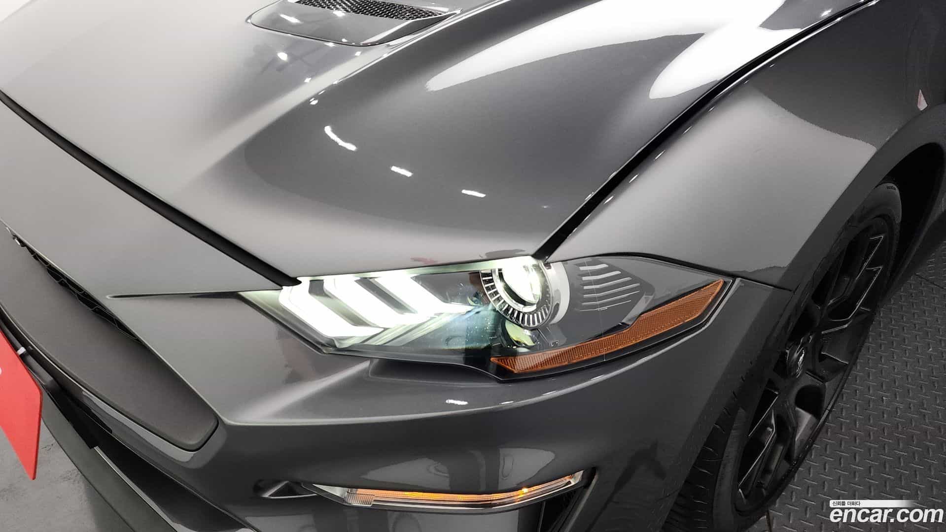 Mustang Ford 2021.11-OUTER-032