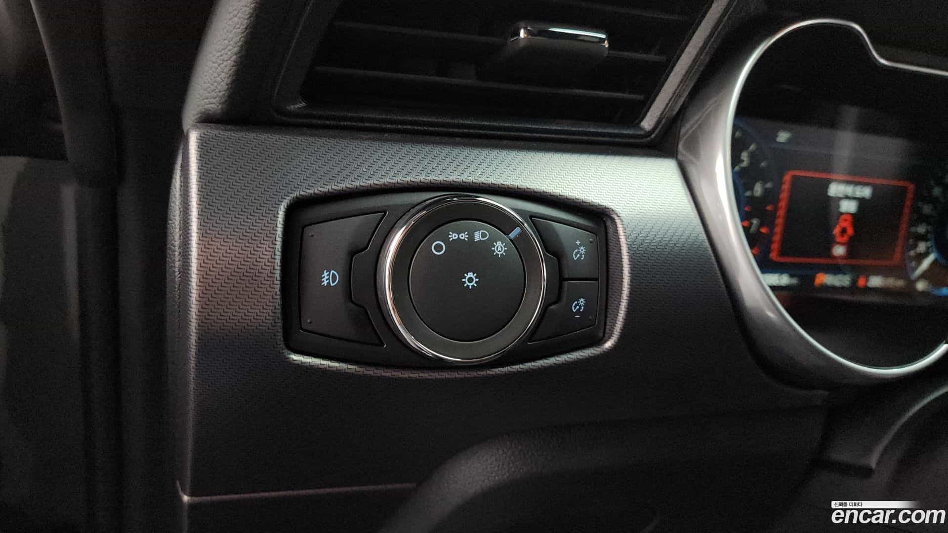Mustang Ford 2021.11-OPTION-043