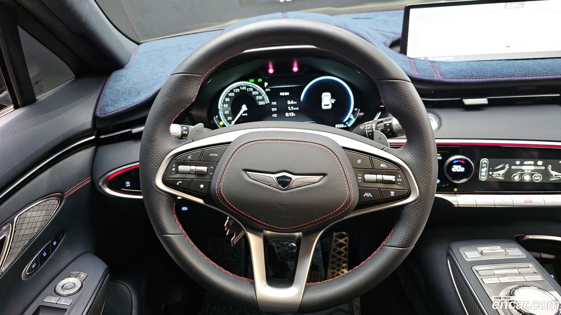 Main__Slider__Photo:GV70 Genesis 2022.6-11