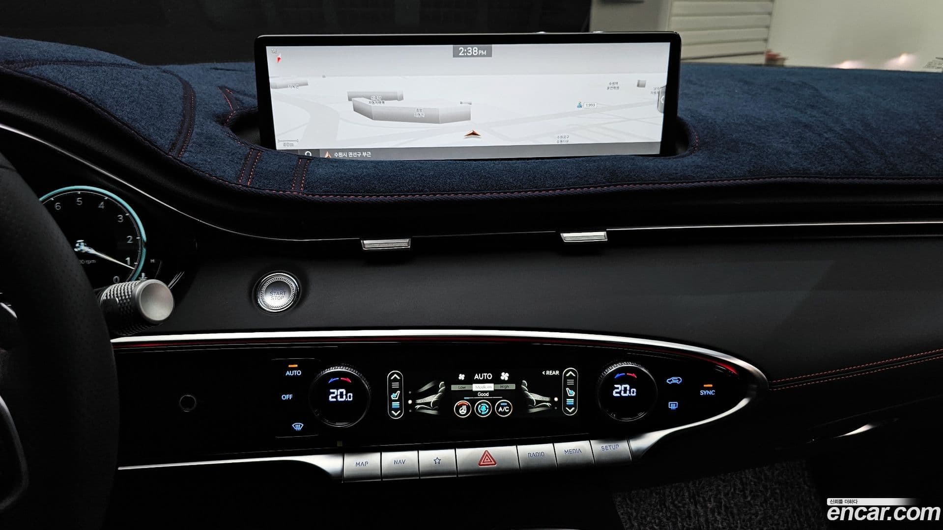 Main__Slider__Photo:GV70 Genesis 2022.6-12