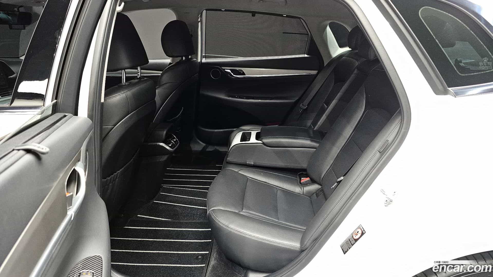 Grandeur Hyundai 2022.9-OPTION-015