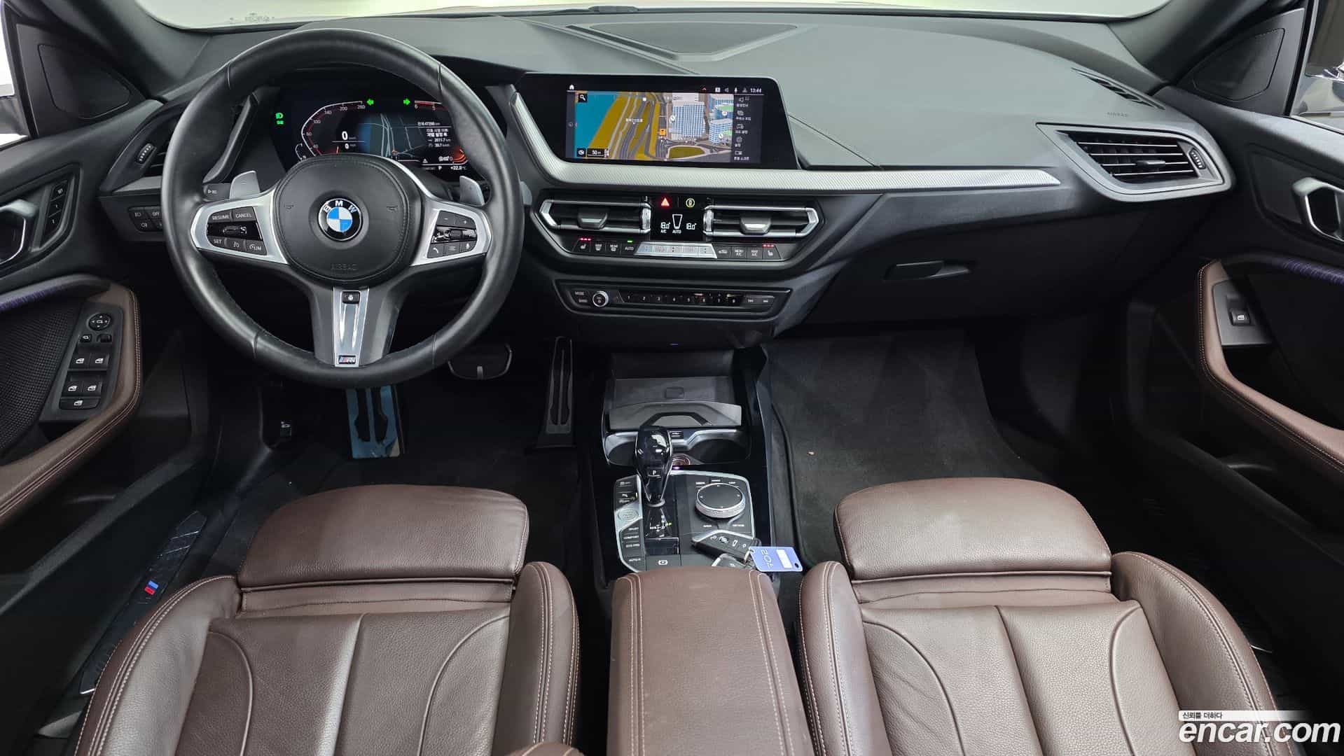 2-Series BMW 2020.10-INNER-007