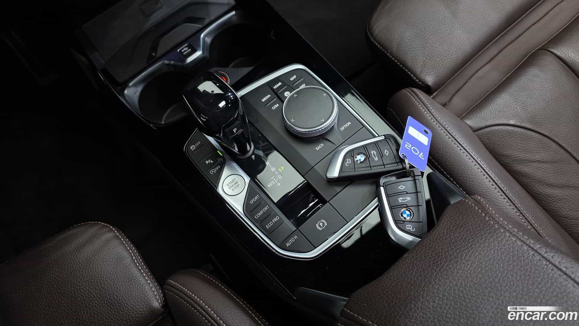 2-Series BMW 2020.10-INNER-009