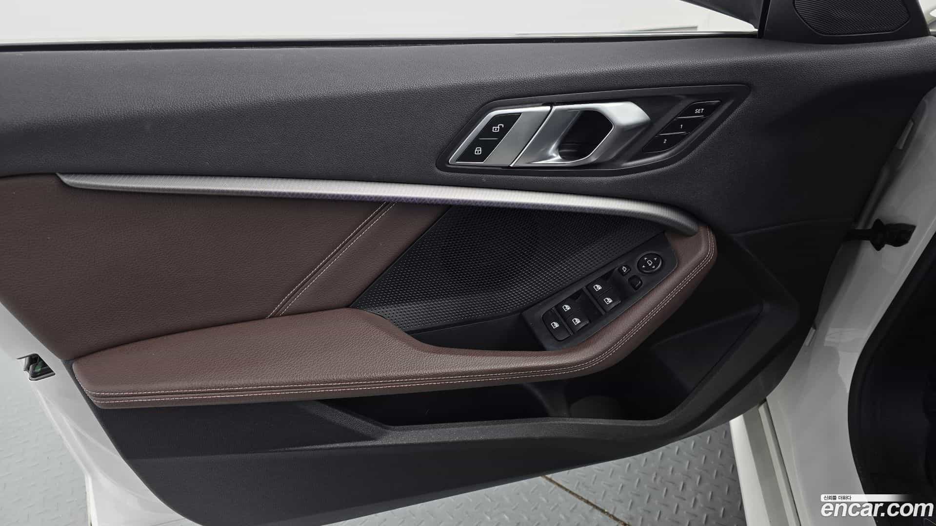 2-Series BMW 2020.10-INNER-034