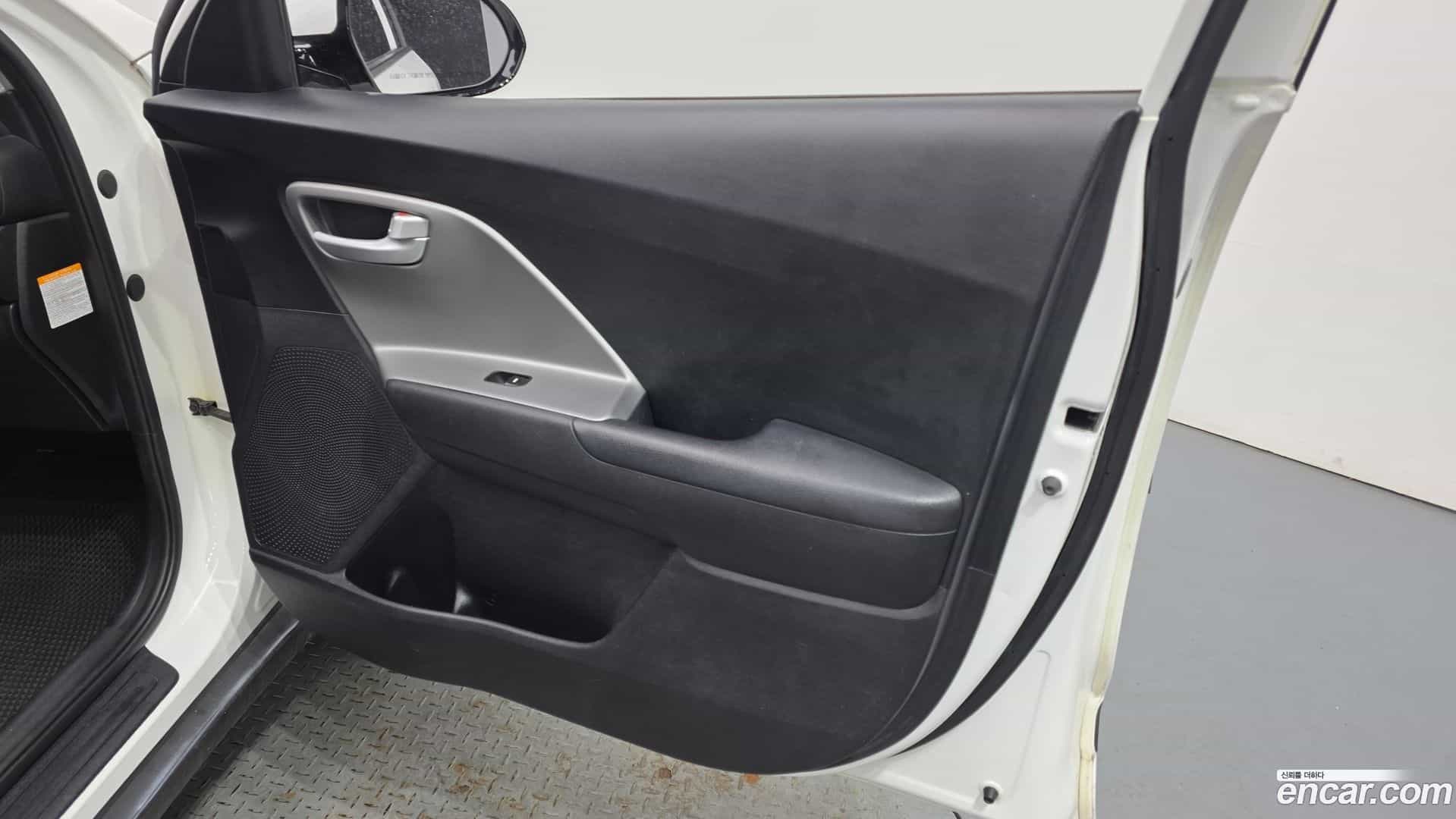 Niro Kia 2016.5-INNER-034