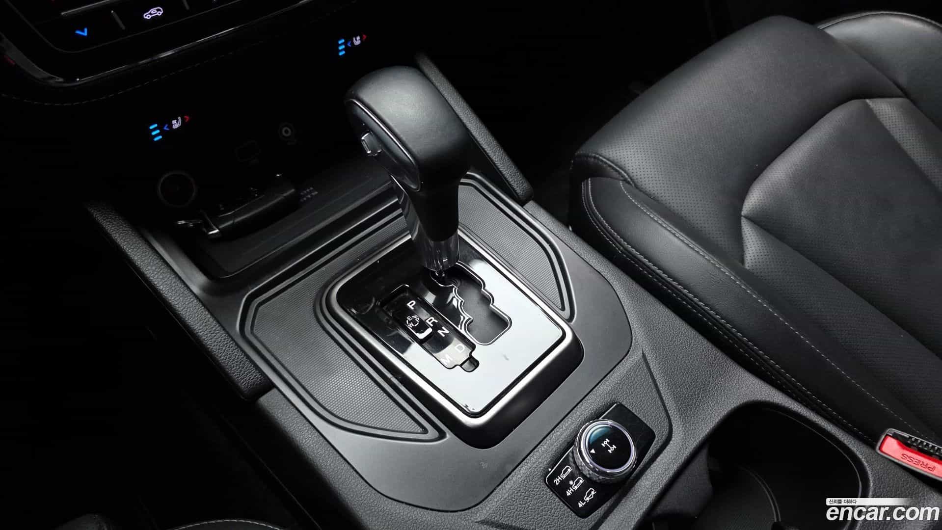 Rexton KG Mobility 2021.11-INNER-009