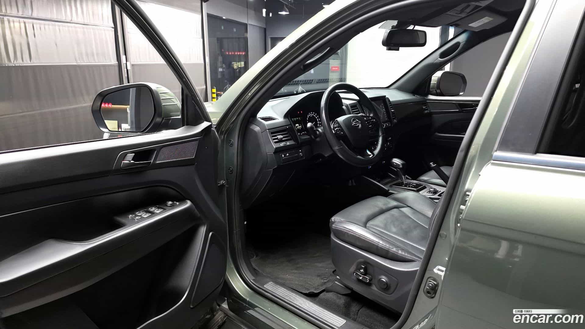 Rexton KG Mobility 2021.11-INNER-010
