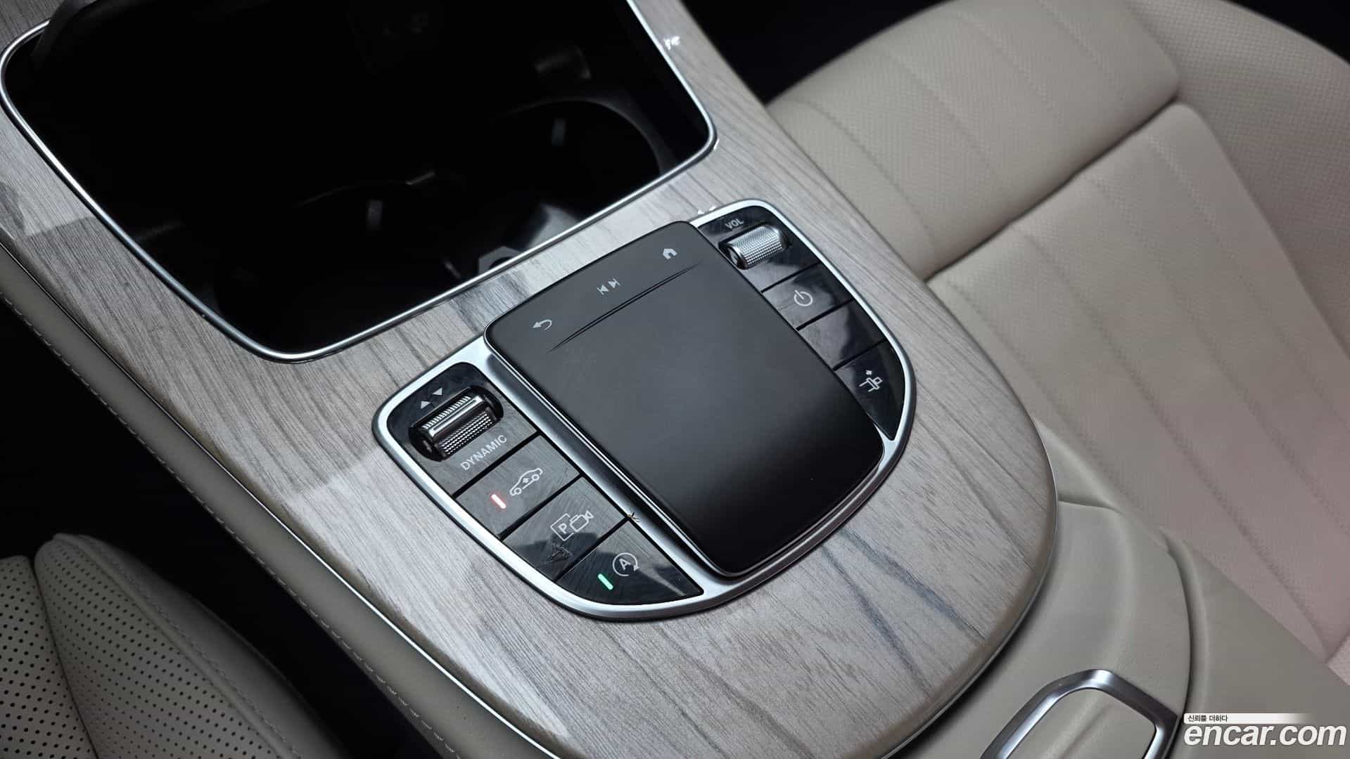 E-Class Mercedes-Benz 2021.3-OPTION-022