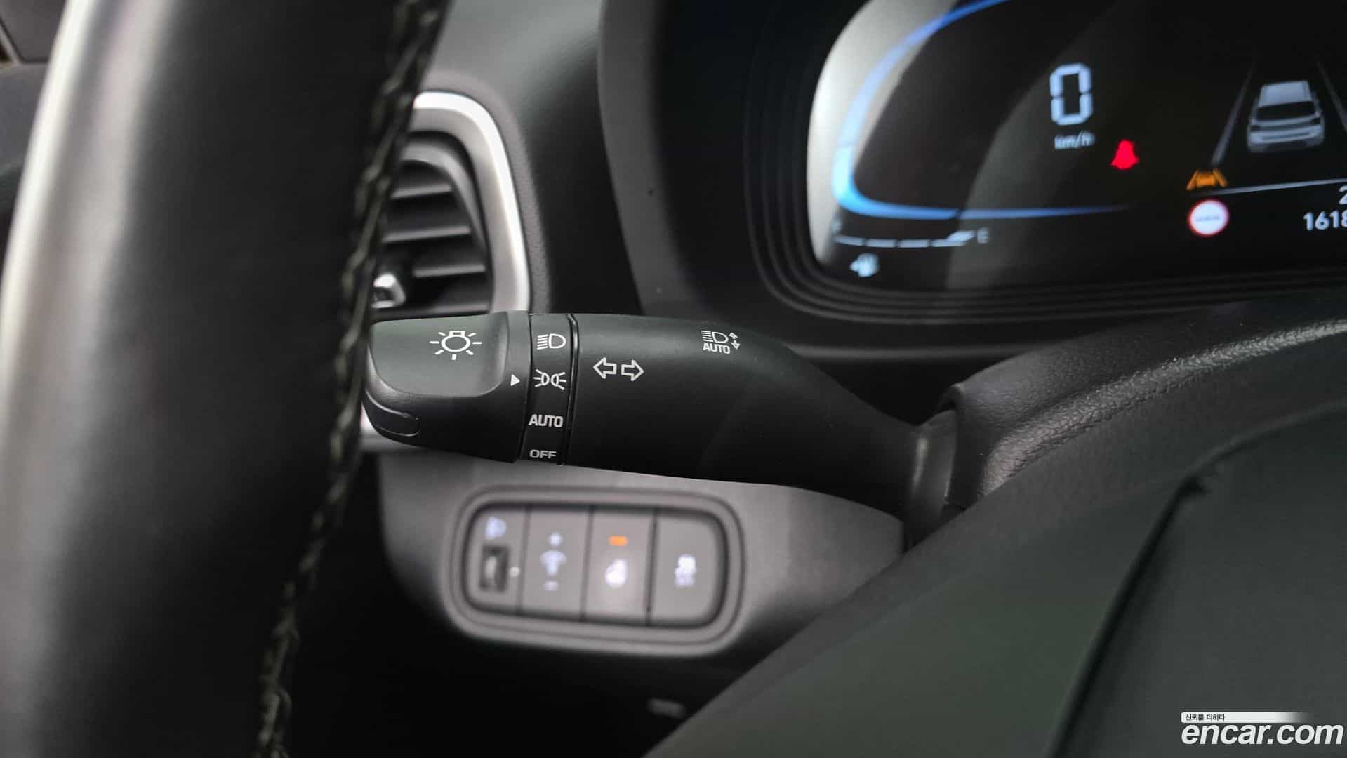 Venue Hyundai 2023.8-OPTION-023