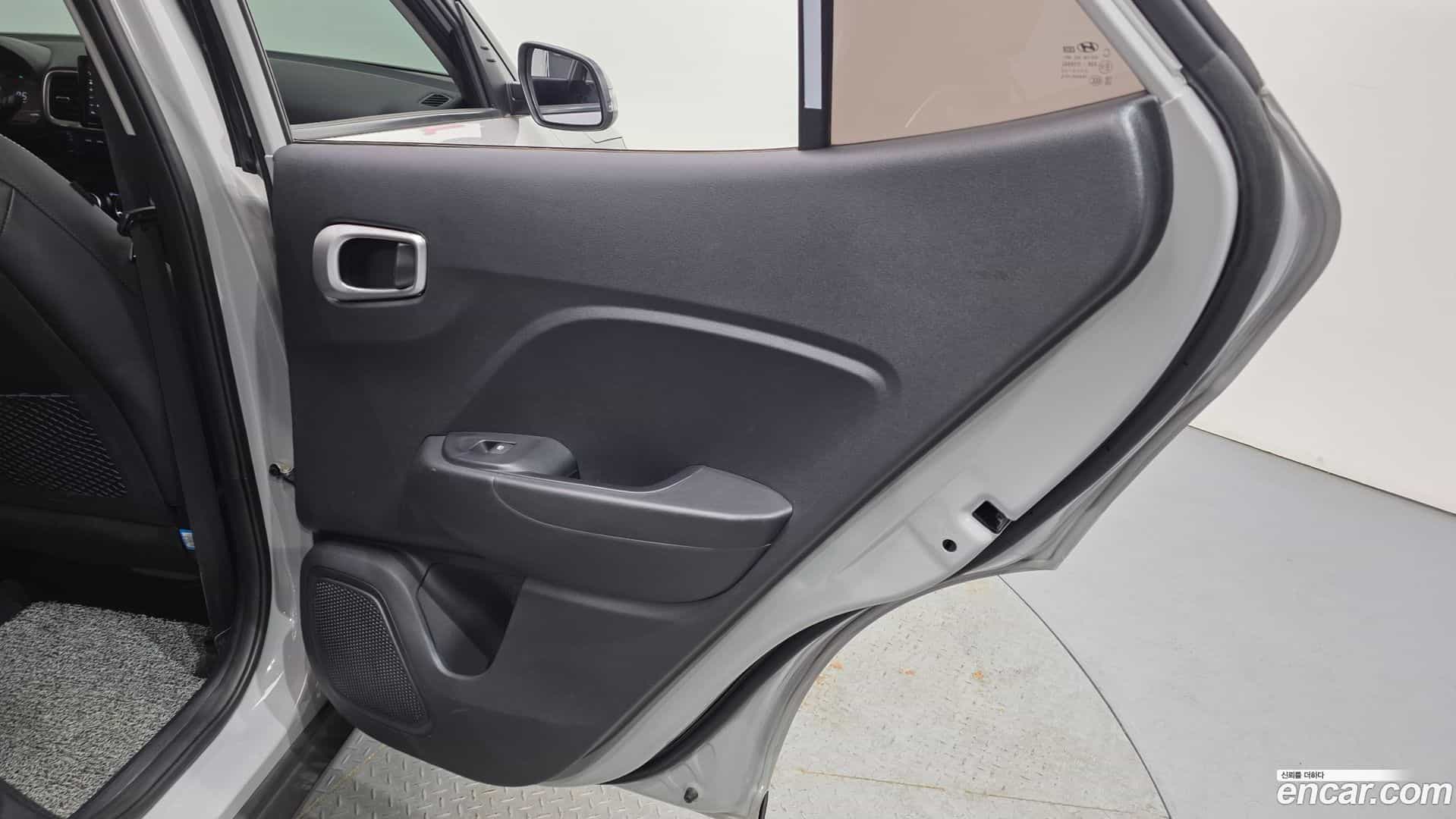 Venue Hyundai 2023.8-INNER-035